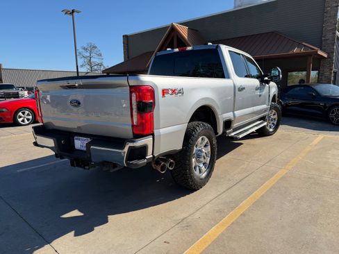 Used 2023 Ford F250 Lariat w/ Tow Technology Package image 5