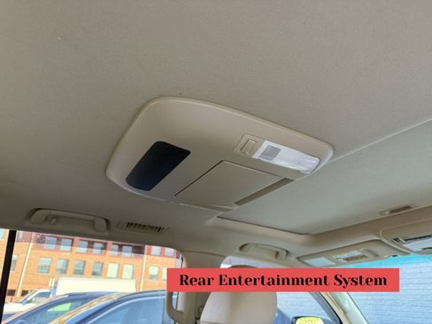 Used 2011 Toyota Land Cruiser image 36