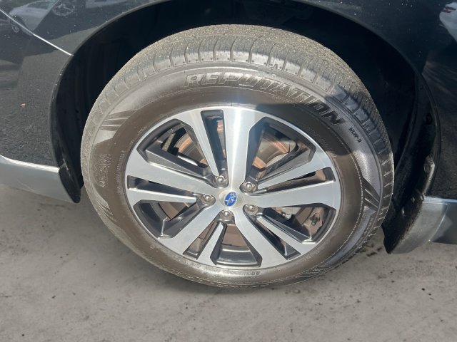 Used 2019 Subaru Outback 3.6R Limited w/ Popular Package #2 AWD/4WD image 9
