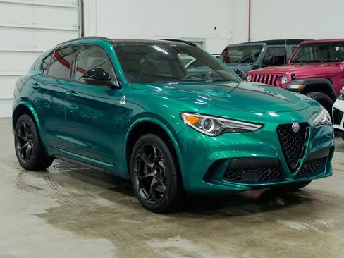 Used 2022 Alfa Romeo Stelvio Quadrifoglio w/ Active Assist Plus Package image 11