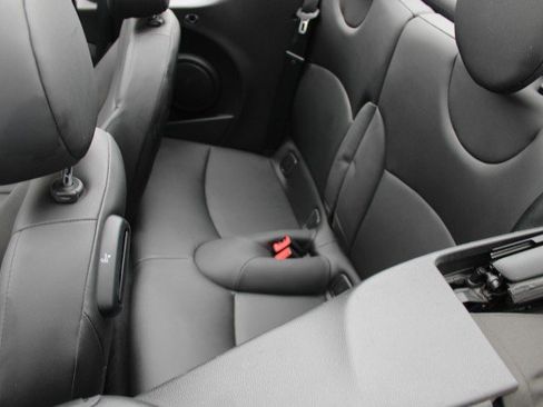 Used 2015 MINI Cooper Convertible image 26