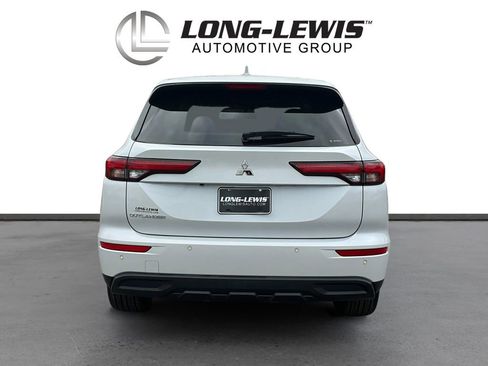Used 2022 Mitsubishi Outlander ES image 5