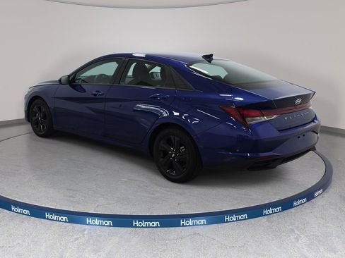 Used 2022 Hyundai Elantra SEL FWD image 8