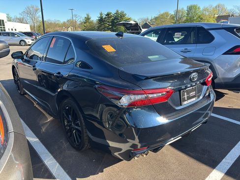 Used 2021 Toyota Camry XSE image 8