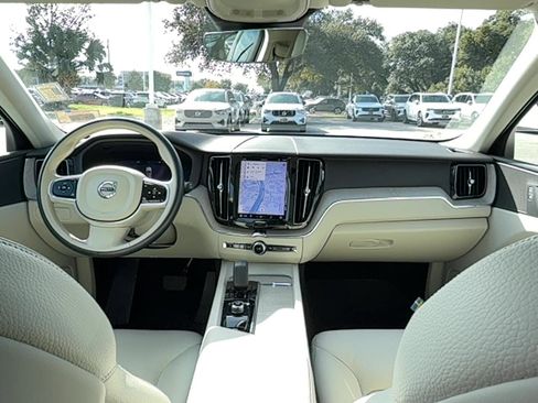 Used 2023 Volvo XC60 B5 Plus w/ Protection Package Premier image 12
