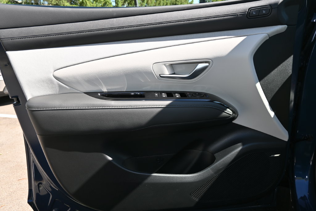 New 2026 Hyundai Tucson Limited AWD/4WD image 18