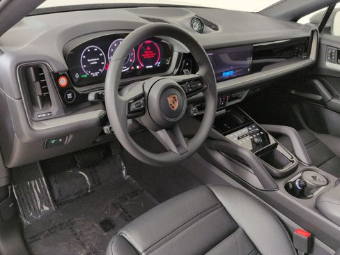 New 2026 Porsche Cayenne Coupe AWD/4WD image 4