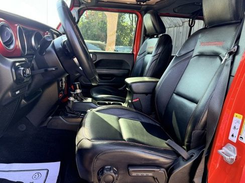 Used 2020 Jeep Gladiator Rubicon w/ Dual Top Group AWD/4WD image 13