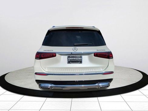 Used 2022 Mercedes-Benz Maybach GLS 600 4MATIC image 4