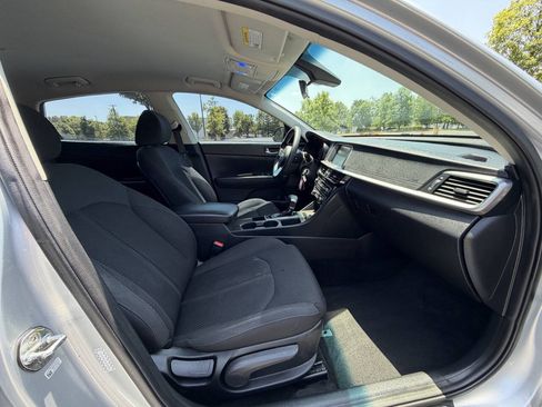 Used 2019 Kia Optima LX FWD image 15