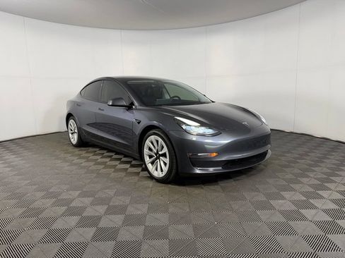 Used 2023 Tesla Model 3 Long Range AWD/4WD image 4