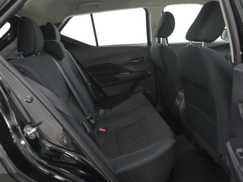 Used 2023 Nissan Kicks SV image 12