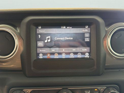 Used 2019 Jeep Wrangler Unlimited Sahara w/ Cold Weather Group AWD/4WD image 20
