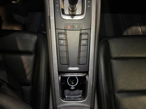 Used 2018 Porsche 718 Cayman image 18