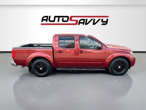 Used 2020 Nissan Frontier SV image 8