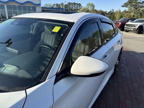 Used 2021 Honda Accord Touring image 5