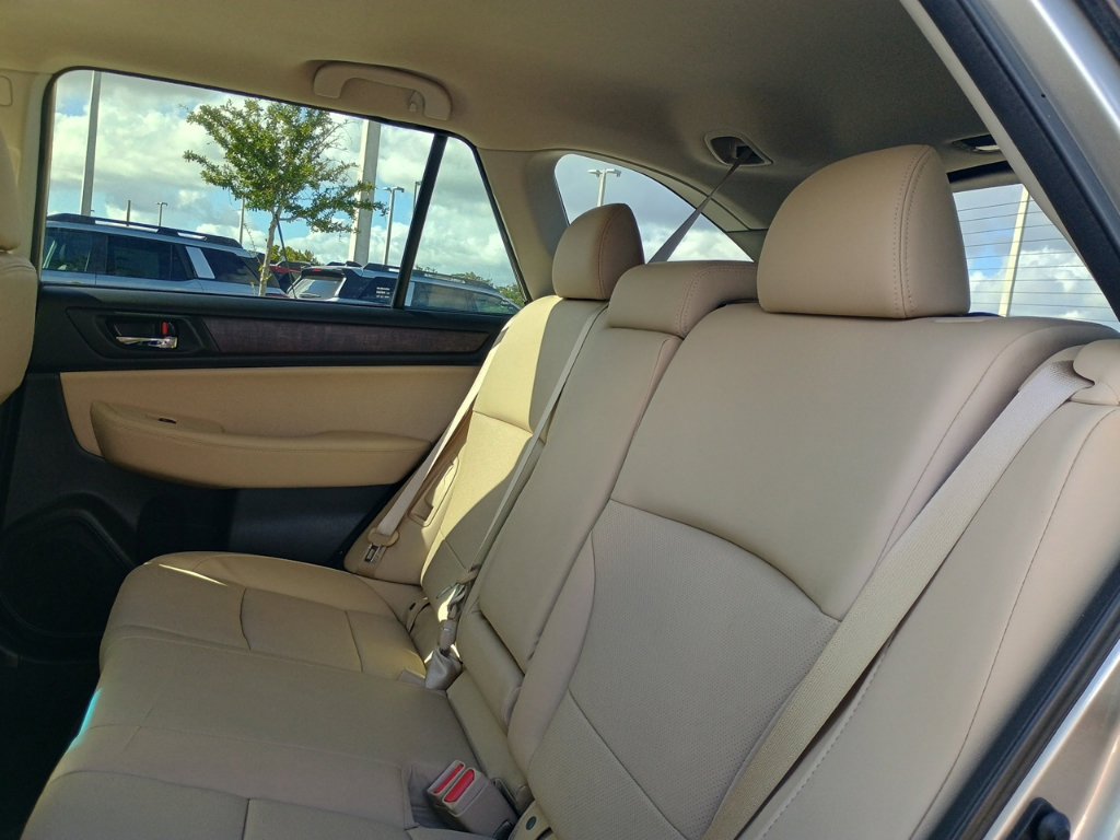 Used 2017 Subaru Outback 2.5i Limited AWD/4WD image 17