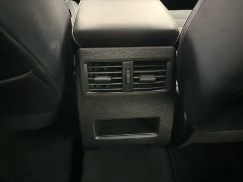 Used 2024 Mitsubishi Outlander SE Black Edition FWD image 21