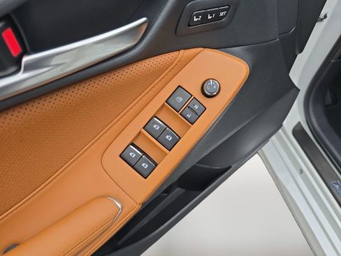 Used 2021 Toyota Avalon Touring w/ Advanced Safety Package image 23