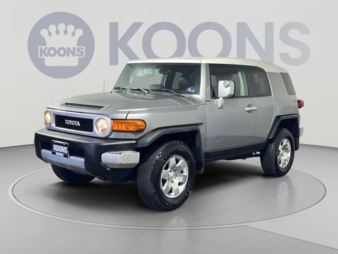 Used 2010 Toyota FJ Cruiser 4WD image 5