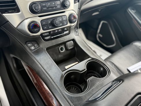 Used 2018 GMC Yukon XL SLT w/ Open Road Package image 32