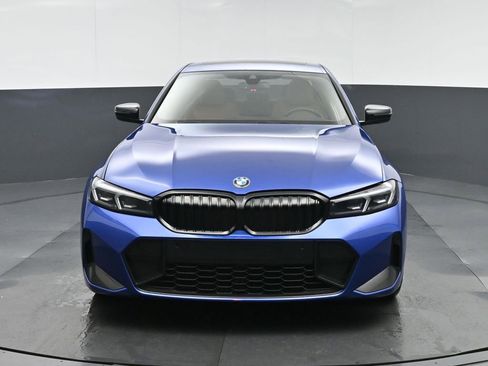 Used 2023 BMW 330i xDrive Sedan w/ M Sport Package image 2