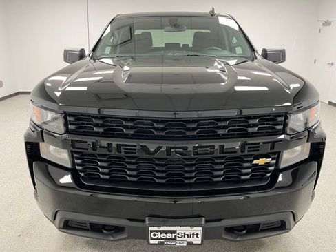 Used 2022 Chevrolet Silverado 1500 Custom AWD/4WD image 3