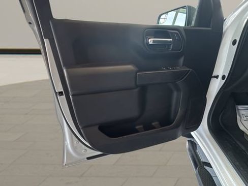 Used 2022 Chevrolet Silverado 1500 Custom AWD/4WD image 7
