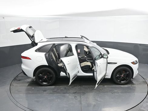 Used 2017 Jaguar F-PACE R-Sport image 54