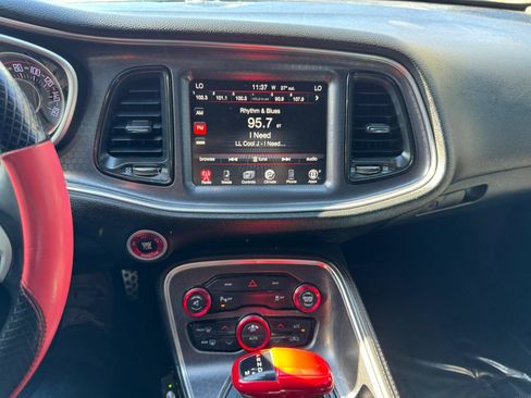 Used 2015 Dodge Challenger SXT Plus w/ Driver Convenience Group image 19