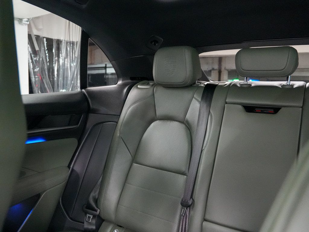 Certified 2024 Porsche Macan 4 Electric AWD/4WD image 22