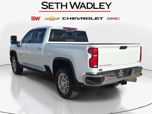 Used 2025 Chevrolet Silverado 2500 LTZ w/ LTZ Premium Package image 6