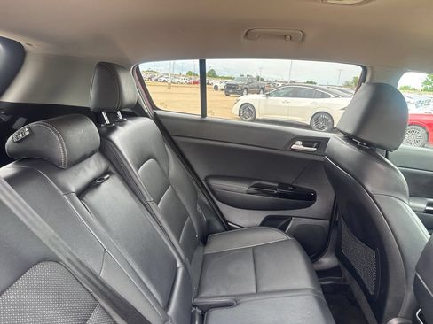 Used 2020 Kia Sportage EX FWD image 32
