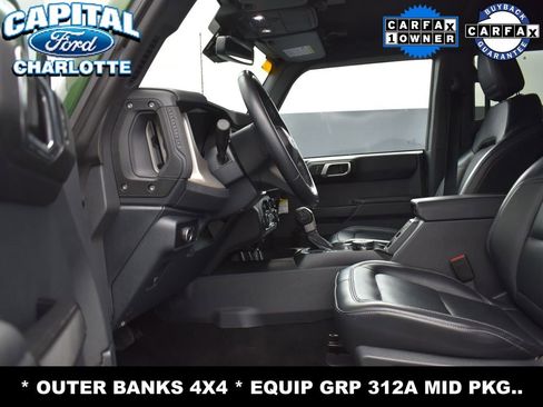 Used 2025 Ford Bronco Outer Banks image 9