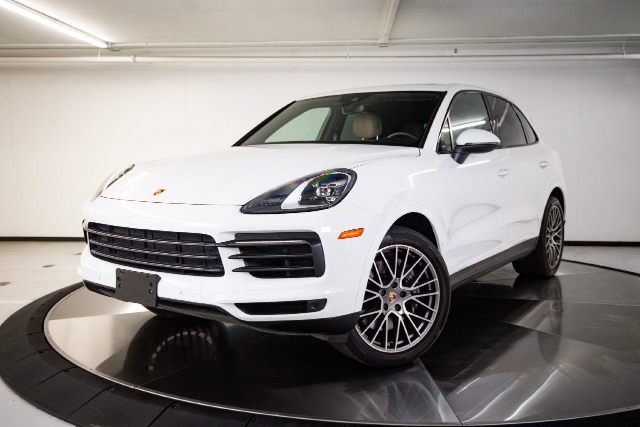 Certified 2023 Porsche Cayenne Platinum Edition AWD/4WD image 1