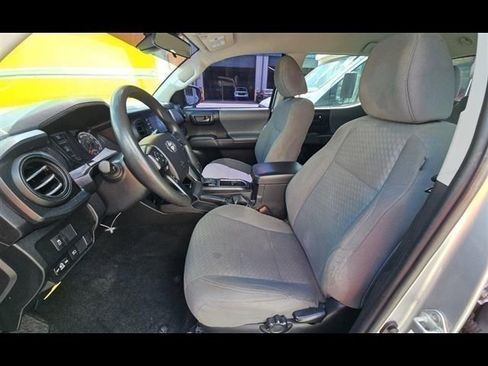Used 2021 Toyota Tacoma SR AWD/4WD image 4