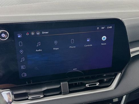 Used 2025 Chevrolet Equinox LT FWD image 22