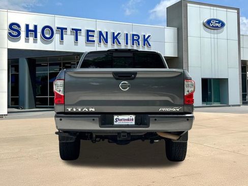 Used 2018 Nissan Titan PRO-4X w/ Pro-4x Convenience Package image 7