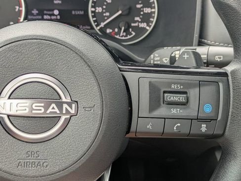 Used 2023 Nissan Rogue SV FWD image 19