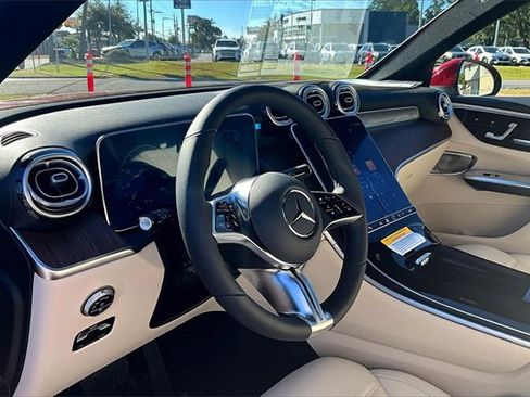 New 2026 Mercedes-Benz GLC 300 4MATIC image 5