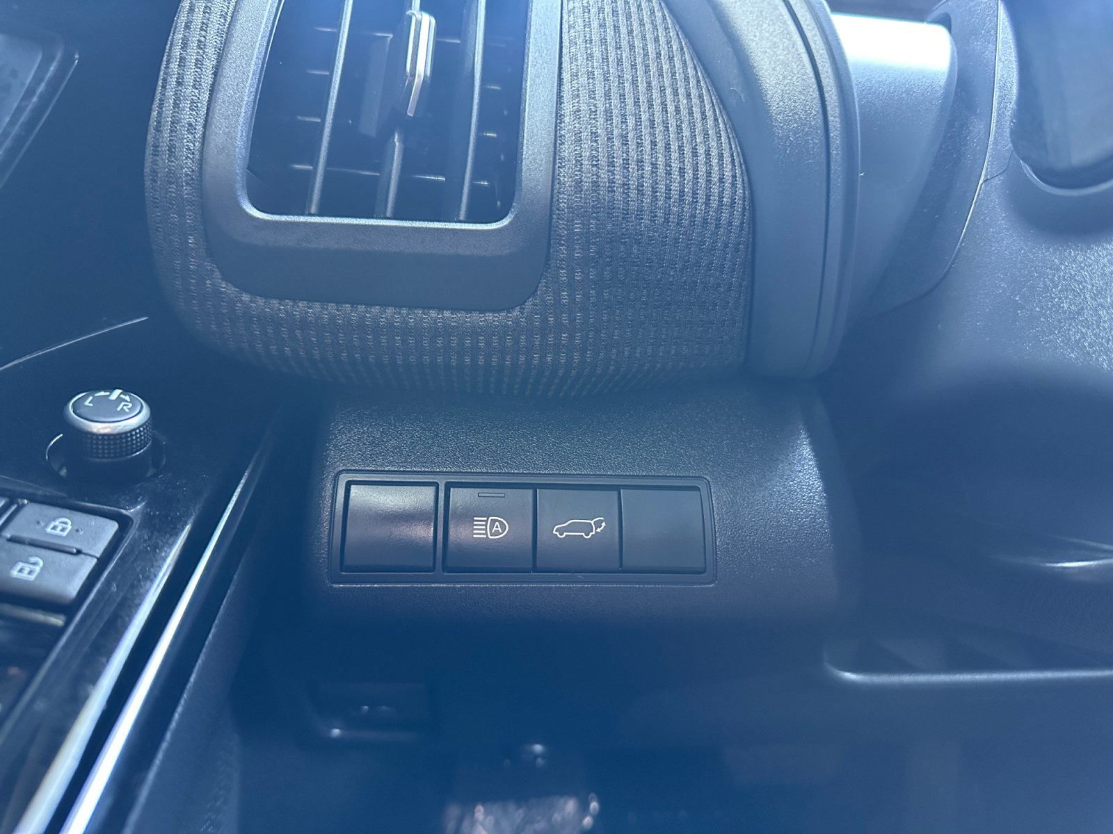 Used 2023 Toyota bZ4X FWD image 19