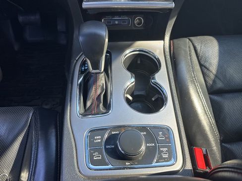 Used 2018 Jeep Grand Cherokee Trailhawk w/ Trailhawk Luxury Group image 19