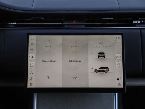 Used 2024 Land Rover Range Rover SV image 14