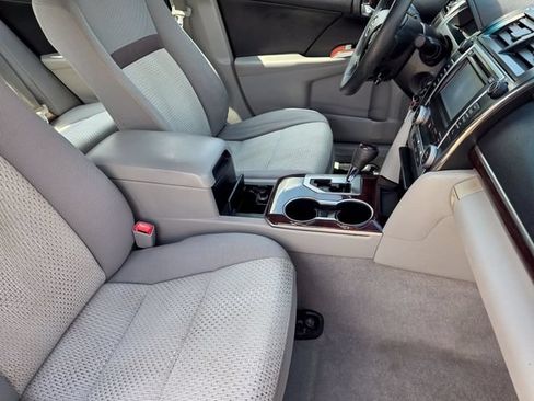 Used 2014 Toyota Camry XLE FWD image 12