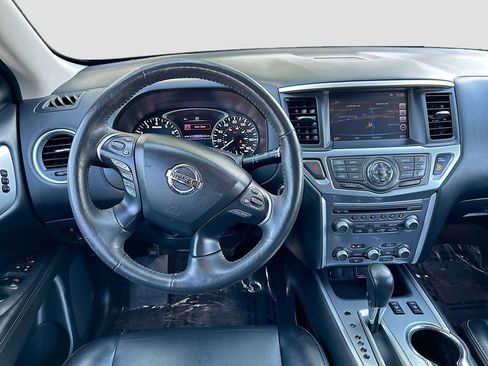 Used 2019 Nissan Pathfinder SL FWD image 22