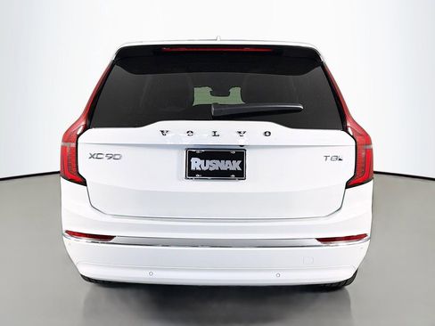New 2026 Volvo XC90 T8 Plus w/ Protection Package Premier AWD/4WD image 6