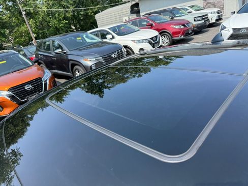 Used 2019 Chevrolet Impala LT w/ Sunroof and Spoiler Package FWD image 9