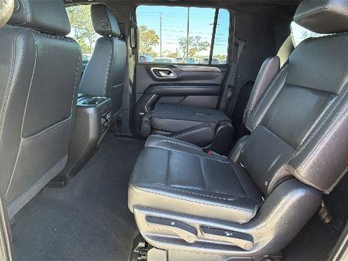 Used 2021 Chevrolet Suburban LT w/ LT Signature Package image 34