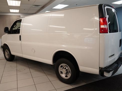 Used 2019 Chevrolet Express 2500 w/ Driver Convenience Package image 13