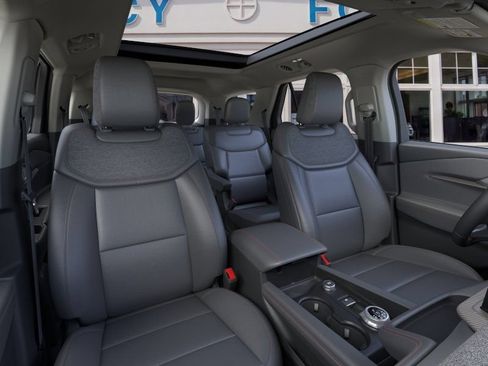 New 2026 Ford Explorer Active w/ Active Comfort Package AWD/4WD image 10